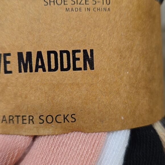 Steve Madden 6-PK Heart, Stripe, & Solid Quarter Socks - Picture 6 of 6